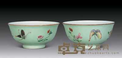 清乾隆 豆青粉彩花蝶纹碗（一对） 11.8×5.6cm